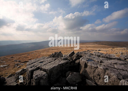 Buckden Hecht vom Gipfel des Großen Whernside, in den Yorkshire Dales Stockfoto