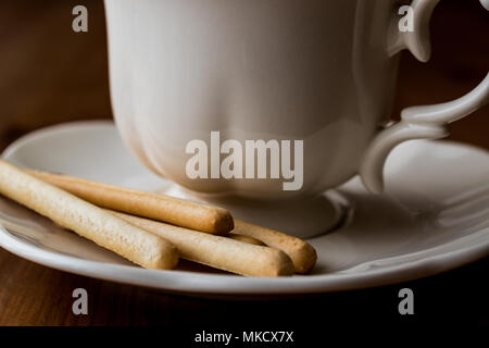 Grissini (Grissini, tauchen Sticks) sind in der Regel Bleistift-großen Sticks klares, trockenes Brot mit Ursprung in Turin und Umgebung in Italien Stockfoto