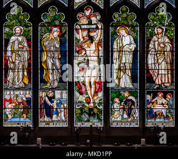 Osten Fenster Jesu Kirche, Troutbeck Tal, in der Nähe einen See, Lake District, Cumbria Stockfoto