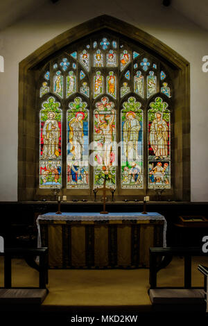 Osten Fenster Jesu Kirche, Troutbeck Tal, in der Nähe einen See, Lake District, Cumbria Stockfoto