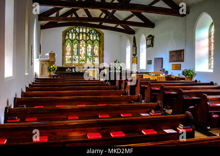 Osten Fenster Jesu Kirche, Troutbeck Tal, in der Nähe einen See, Lake District, Cumbria Stockfoto