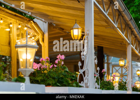 Dekorative stilisierte Straße Lampen Stockfoto