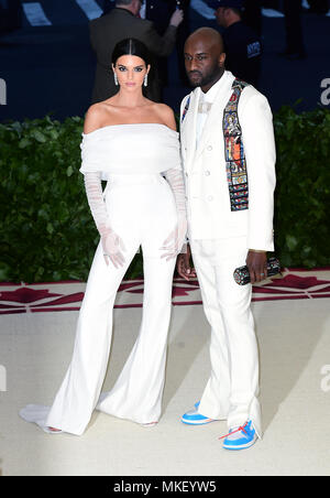 Kendall Jenner und Virgil Abloh Teilnahme an das Metropolitan Museum der Kunst Kostüm Institut Benefiz-gala 2018 in New York, USA. Stockfoto