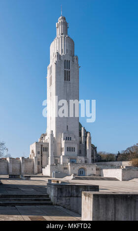 Ersten Weltkrieg Memorial, Denkmal Interallié, Ensemble Turm, Kirche und Esplanande, Lüttich, Wallonien, Belgien Stockfoto