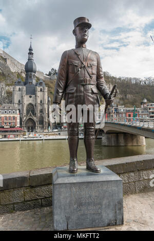 Skulptur Charles de Gaulle, 1890-1970, auf der Brücke bei Dinant am 15. August 1914 verwundet, Erster Weltkrieg, Dinant, Wallonien Stockfoto