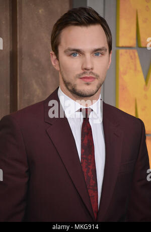 Nicholas Hoult 022 Ankunft auf dem Mad Max Grimm Straße Premiere auf der TCL Chinese Theatre in Los Angeles. Mai 7, 2015. a Nicholas Hoult 022 Veranstaltung in Hollywood Leben - Kalifornien, Red Carpet Event, Vertikal, USA, Filmindustrie, Prominente, Fotografie, Bestof, Kunst, Kultur und Unterhaltung, Topix Prominente Fashion/eine Person, Vertikal, Besten, Hollywood Leben, Event in Hollywood Leben - Kalifornien, Roter Teppich und backstage, USA, Film, Stars, Film Stars, TV Stars, Musik, Promis, Fotografie, Bestof, Kunst, Kultur und Unterhaltung, Topix, headshot, vertica Stockfoto