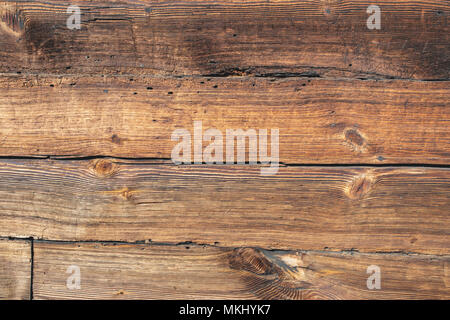 Altes holz Struktur, Holz Muster, Plank, Board. 200 Jahre alte hölzerne Wand. Scharfe, gut sichtbares Wachstum Ringe, parallele Linien und Kurven. Stockfoto