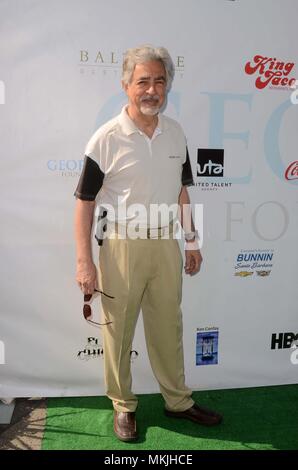 Burbank, CA. 7. Mai, 2018. Joe Mantegna am 11. jährlichen George Lopez Stiftung Berühmtheitgolfturnier, Lakeside Golf Club in Burbank, Kalifornien am 7. Mai 2018. Quelle: David Edwards/Medien Punch/Alamy leben Nachrichten Stockfoto