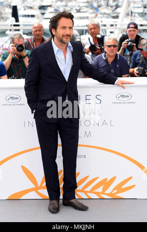 Cannes, Frankreich. 08 Mai, 2018. 71. Filmfestival in Cannes 2018, Photocall Maitre de Cerimonie. Im Bild: Edouard Baer Credit: Unabhängige Fotoagentur/Alamy leben Nachrichten Stockfoto