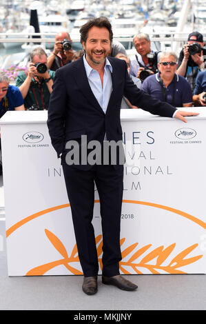 Cannes, Frankreich. 08 Mai, 2018. 71. Filmfestival in Cannes 2018, Photocall Maitre de Cerimonie. Im Bild: Edouard Baer Credit: Unabhängige Fotoagentur/Alamy leben Nachrichten Stockfoto