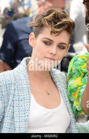 Cannes, Frankreich. 8. Mai, 2018. KRISTEN STEWART kommt für das Cannes Film Festival 2018 Jury Photocall, Cannes, Frankreich. Credit: Frederick Injimbert/ZUMA Draht/Alamy leben Nachrichten Stockfoto