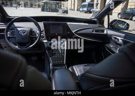 Turin, Italien. 8. Mai, 2018. Testen Sie die mirai Toyota Wasserstoff Auto Kredit: Stefano Guidi/ZUMA Draht/Alamy leben Nachrichten Stockfoto