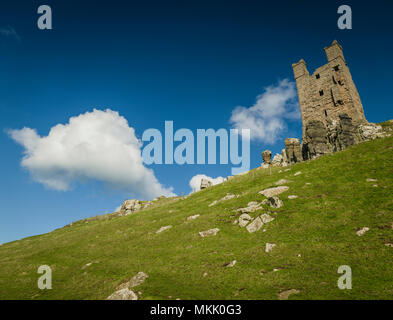 Lilburn Tower, Dunstanburgh Castle, Northumberland, Großbritannien. Stockfoto