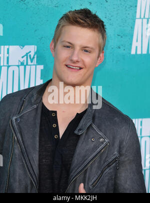Alexander Ludwig bei den MTV Movie Awards 2012 an der Universal Amphitheater in Los Angeles. Alexander Ludwig 160 Red Carpet Event, Vertikal, USA, Filmindustrie, Prominente, Fotografie, Bestof, Kunst, Kultur und Unterhaltung, Topix Prominente Fashion/Vertikal, Besten, Event in Hollywood Leben - Kalifornien, Roter Teppich und backstage, USA, Film, Stars, Film Stars, TV Stars, Musik, Promis, Fotografie, Bestof, Kunst, Kultur und Unterhaltung, Topix, headshot, vertikal, eine Person aus dem Jahr 2012, Anfrage tsuni@Gamma-USA.com Stockfoto