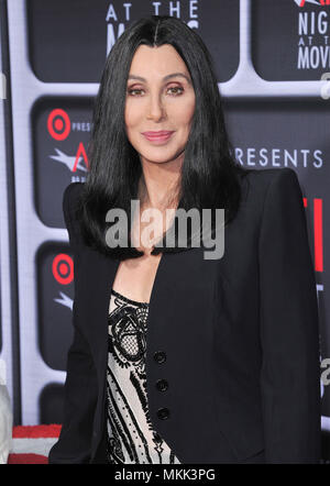 Cher anreisen, die das AFI Nacht an den Filmen am Arclight Theater in Los Angeles. a Cher 186 Red Carpet Event, Vertikal, USA, Filmindustrie, Prominente, Fotografie, Bestof, Kunst, Kultur und Unterhaltung, Topix Prominente Fashion/Vertikal, Besten, Event in Hollywood Leben - Kalifornien, Roter Teppich und backstage, USA, Film, Stars, Film Stars, TV Stars, Musik, Promis, Fotografie, Bestof, Kunst, Kultur und Unterhaltung, Topix, headshot, vertikal, eine Person aus dem Jahr 2013, Anfrage tsuni@Gamma-USA.com Stockfoto