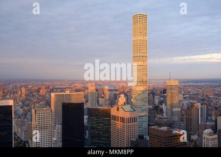 Blick von der Rockfeller Plaza in New York und Brooklyn Stockfoto