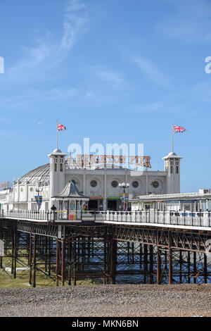 Palace Pier von Brighton East Sussex UK Foto aufgenommen von Simon Dack Stockfoto