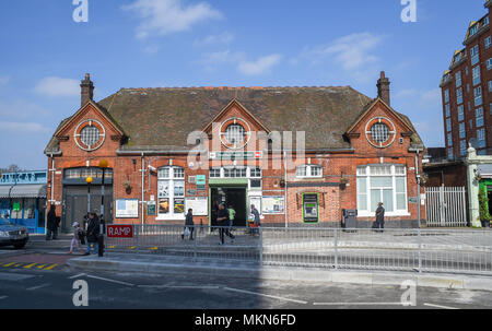 Thornton Heath Crystal Palace in London UK - Thornton Heath Bahnhof Foto aufgenommen von Simon Dack Stockfoto