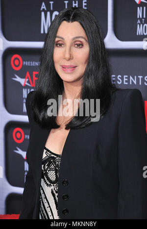 Cher anreisen, die das AFI Nacht an den Filmen am Arclight Theater in Los Angeles. Cher 189 Red Carpet Event, Vertikal, USA, Filmindustrie, Prominente, Fotografie, Bestof, Kunst, Kultur und Unterhaltung, Topix Prominente Fashion/Vertikal, Besten, Event in Hollywood Leben - Kalifornien, Roter Teppich und backstage, USA, Film, Stars, Film Stars, TV Stars, Musik, Promis, Fotografie, Bestof, Kunst, Kultur und Unterhaltung, Topix, headshot, vertikal, eine Person aus dem Jahr 2013, Anfrage tsuni@Gamma-USA.com Stockfoto