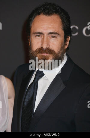 Demian Bichir 2014 LACMA Kunst+Film Gala im LACMA Museum in Los Angeles. Demian Bichir Red Carpet Event, Vertikal, USA, Filmindustrie, Prominente, Fotografie, Bestof, Kunst, Kultur und Unterhaltung, Topix Prominente Fashion/Vertikal, Besten, Event in Hollywood Leben - Kalifornien, Roter Teppich und backstage, USA, Film, Stars, Film Stars, TV Stars, Musik, Promis, Fotografie, Bestof, Kunst, Kultur und Unterhaltung, Topix, headshot, vertikal, eine Person aus dem Jahr 2014, Anfrage tsuni@Gamma-USA.com Stockfoto