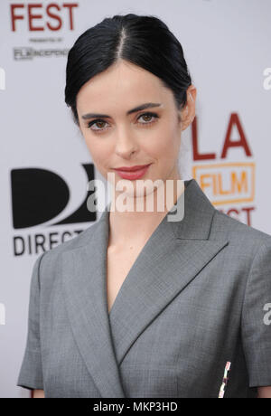 Krysten Ritter Ankunft auf dem Weg, Weg zurück' am Königlichen Theater in Los Angeles. krysten Ritter 40 Red Carpet Event, Vertikal, USA, Filmindustrie, Prominente, Fotografie, Bestof, Kunst, Kultur und Unterhaltung, Topix Prominente Fashion/Vertikal, Besten, Event in Hollywood Leben - Kalifornien, Roter Teppich und backstage, USA, Film, Stars, Film Stars, TV Stars, Musik, Promis, Fotografie, Bestof, Kunst, Kultur und Unterhaltung, Topix, headshot, vertikal, eine Person aus dem Jahr 2013, Anfrage tsuni@Gamma-USA.com Stockfoto