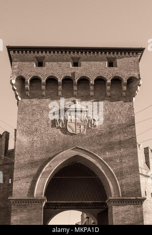 Porta San Felice in Bologna, Italien, in sephia Wirkung - Schwarz und Weiß Stockfoto