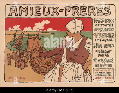 Frauen mit Korb von Fisch mit Schiffen an Land Stockfoto