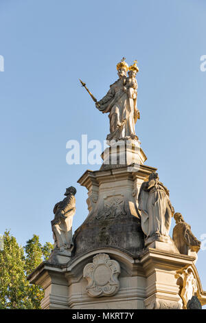 Die Marianische Pestsäule oder Immaculata Skulptur in der Altstadt von Presov, Slowakei. Stockfoto