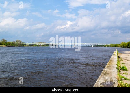 Die wilde Ufer der Weichsel in Polen. Stockfoto