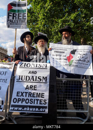 29. Juli 2014 März gegen den Zionismus - orthodoxe Juden protestieren gegen die Bombardements auf Gaza - London, England Stockfoto