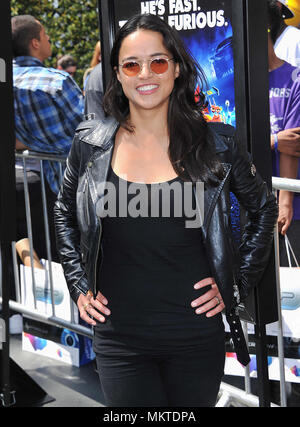 Michelle Rodriguez am Turbo-Charged Partei und lassen Sie sich überraschen Konzert im Nokia Plaza in Los Angeles. Michelle Rodriguez 14 Red Carpet Event, Vertikal, USA, Filmindustrie, Prominente, Fotografie, Bestof, Kunst, Kultur und Unterhaltung, Topix Prominente Fashion/Vertikal, Besten, Event in Hollywood Leben - Kalifornien, Roter Teppich und backstage, USA, Film, Stars, Film Stars, TV Stars, Musik, Promis, Fotografie, Bestof, Kunst, Kultur und Unterhaltung, Topix, headshot, vertikal, eine Person aus dem Jahr 2013, Anfrage tsuni@Gamma-USA.com Stockfoto