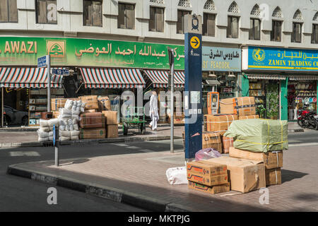 Gewürze für den Verkauf in der Spice Market der Altstadt Souk von Dubai, Vereinigte Arabische Emirate, Naher Osten. Stockfoto