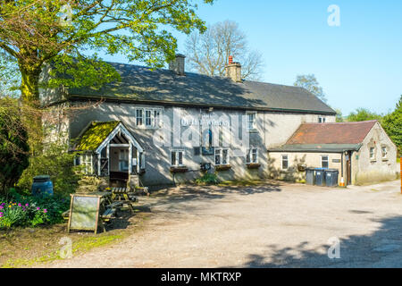 Die ruhige Frau Pub in Earl Sterndale, Peak District National Park, Großbritannien Stockfoto