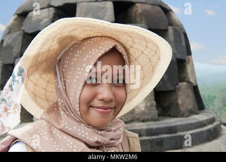 Close-up Portrait Porträt indonesisches Mädchen 9. Jahrhundert Borobudur buddhistischen Tempel Java Indonesien Stockfoto