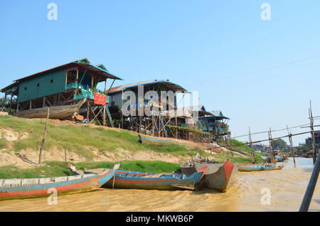 Stelze Wohnungen an der Mündung des Tonle Sap See Siem Reap Kambodscha Asien Stockfoto