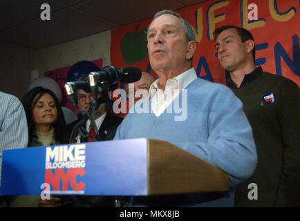 Bürgermeister Michael Bloomberg bei der Eröffnung seiner Staten Island Campaign Office. New York City. März 29, 2009 Credit: Dennis Van Tine/MediaPunch Stockfoto