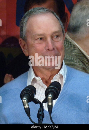 Bürgermeister Michael Bloomberg bei der Eröffnung seiner Staten Island Campaign Office. New York City. März 29, 2009 Credit: Dennis Van Tine/MediaPunch Stockfoto