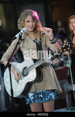 Taylor Swift führt auf der NBC Today Show Toyota Konzertreihe im Rockefeller Center in New York City. 29. Mai 2009. Credit: Dennis Van Tine/MediaPunch Stockfoto