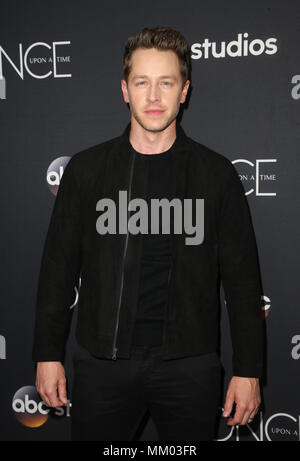 West Hollywood, CA. 8. Mai, 2018. Josh Dallas, an der Einst Reihe Finale an der London in West Hollywood, Kalifornien am 8. Mai 2018. Credit: MediaPunch Inc/Alamy leben Nachrichten Stockfoto