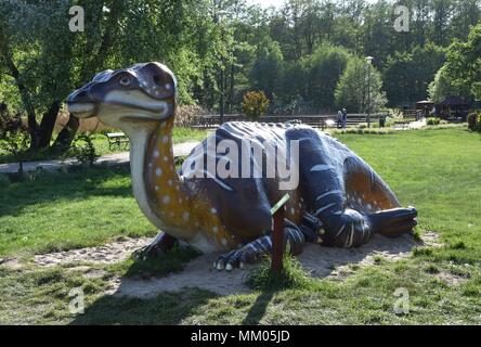 Lubin, Polen. 8. Mai, 2018. Mai 08.2018 Lubin Polen Dinosaur Park in Polen Iguanodon Credit: Piotr Twardysko/ZUMA Draht/Alamy leben Nachrichten Stockfoto