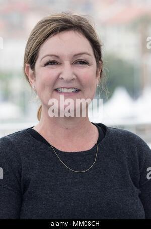 Julie Huntsinger stellt am fotoshooting der "Un Certain Regard" Jury während der 71St Cannes Film Festival im Palais des Festivals in Cannes, Frankreich, am 09. Mai 2018. | Verwendung weltweit Stockfoto