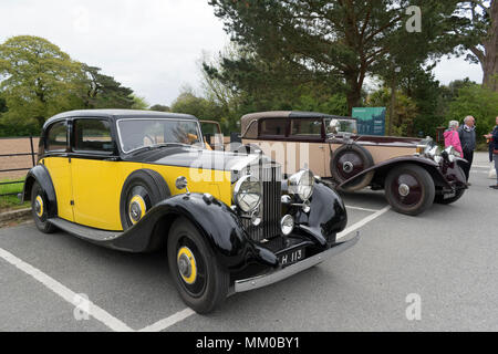 Trebah, Cornwall, England, Großbritannien. 9. Mai 2108. Die heute 20-Ghost Club, die älteste Rolls-Royce Auto Club der Welt versammelten sich in Trebah in Cornwall die Grafschaft getourt, der Club ist für die Erhaltung von vor 1940 Rolls Royce Motor Cars gewidmet. Credit: Kevin Britland/Alamy Leben Nachrichten. Stockfoto