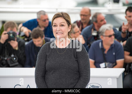 CANNES, Frankreich - 9. Mai: Mitglied der Jury "Un Certain Regard" Julie Huntsinger nehmen an der Photocall während der 71st jährlichen Filmfestspiele von Cannes im Palais des Festivals am 9. Mai 2018 in Cannes, Frankreich Quelle: BTWImages/Alamy leben Nachrichten Stockfoto