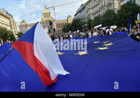 Prag, Tschechische Republik. 9. Mai, 2018. Feierlichkeiten zum Tag der Europa in Prag, Tschechische Republik, am Mittwoch, den 9. Mai 2018. Quelle: Vit Simanek/CTK Photo/Alamy leben Nachrichten Stockfoto