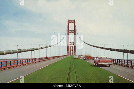 Mackinac Straits Bridge. Mackinaw City. 1965 Stockfoto