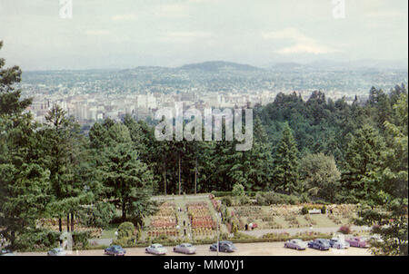 Anzeigen von Portland und Mount Hood. 1970 Stockfoto