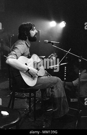 Der Liedermacher Francesco Guccini im Konzert, Mailand (Italien), 1975 Stockfoto