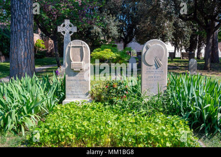 Grab Cimitero Degli Inglesi, cemeterio Italyho acattolico, Rom Stockfoto