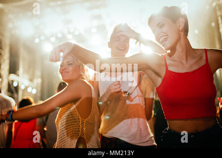 Gerne Freunde, Spaß an der Musik Festival Stockfoto