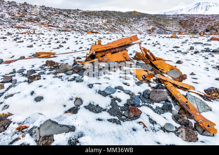 Rost bleibt einer Grimsby Fischtrawler auf djúpalónssandur Strand, Snaefellsnes, Island Stockfoto